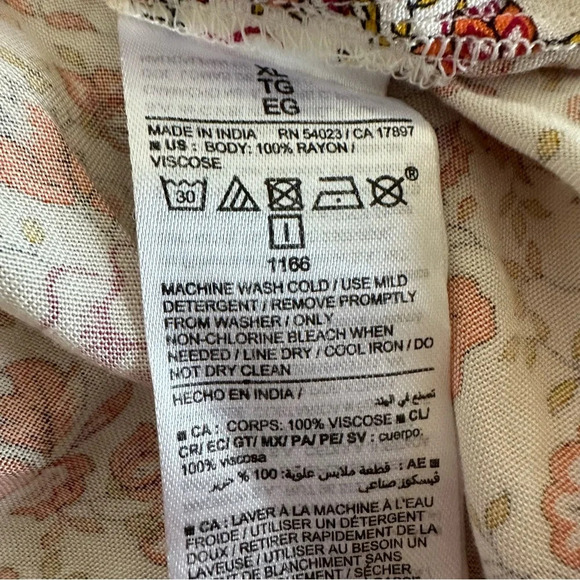 NWT old navy size XL Loose Fit Button Up Floral Blouse Shirt rayon new pink - Picture 8 of 9